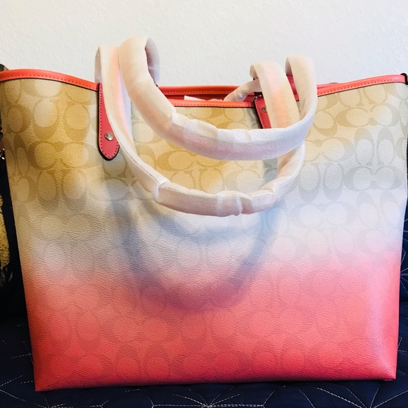 Reversible City Tote In Ombre Signature Canvas - Picture 3 of 5